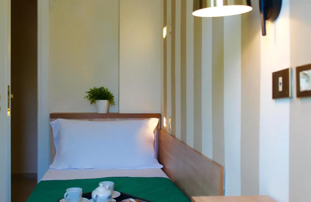 Roi Hotel-1